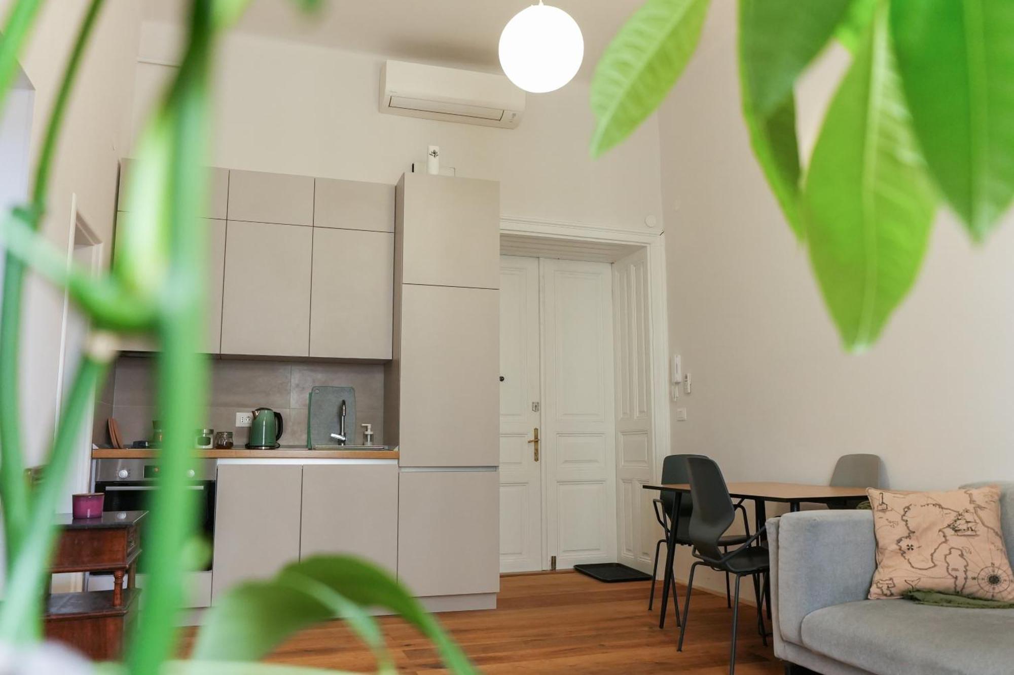 Ludwig - Films & Movies Collection Apartma