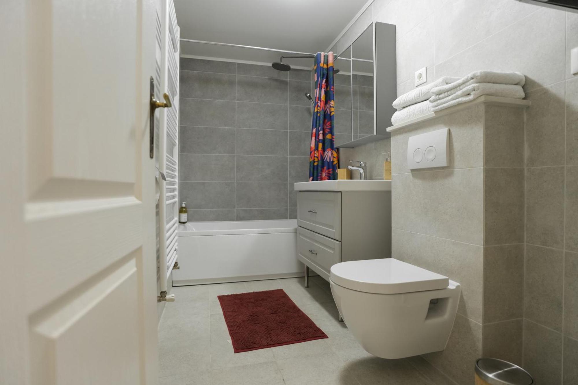 Ludwig - Films & Movies Collection Apartma Zagreb