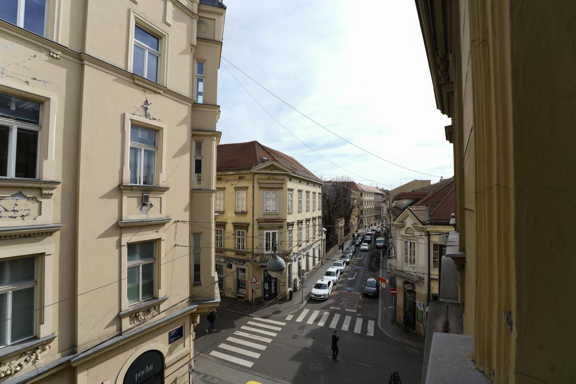 Ludwig - Films & Movies Collection Apartma Zagreb